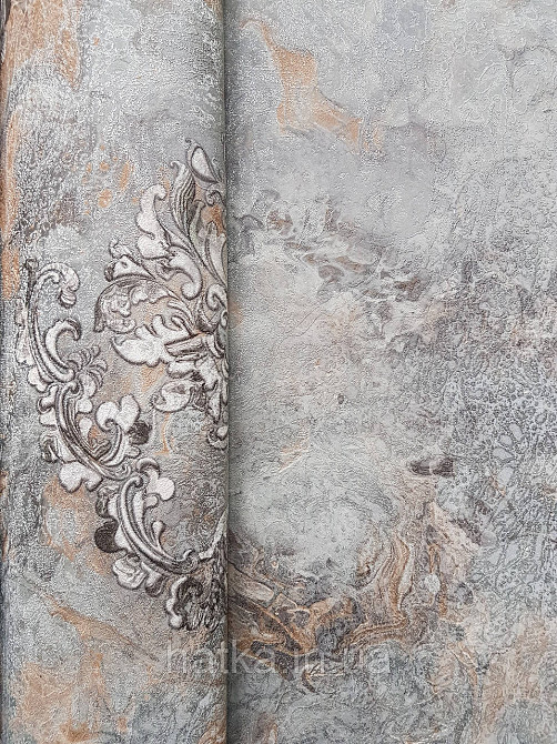 Шпалери вінілові на флізеліні гарячого тиснення DU&KA 1.06х10 вензель основа під штукатурку сірі коричневі Київ - фото 2