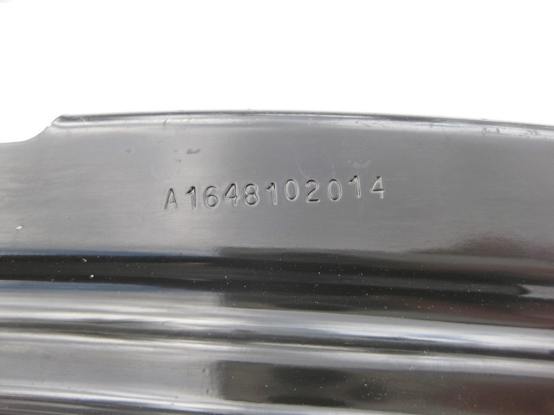 Mercedes-Benz  A1648102014 Кронштейн обшивки над правою задньою кузовною кватиркою GL X164 Одесса - изображение 3