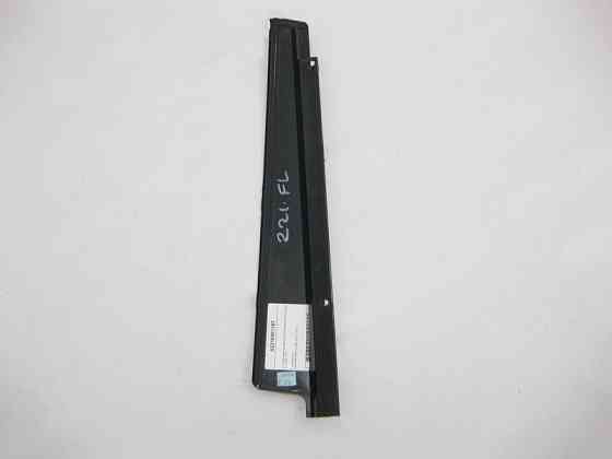 Mercedes-Benz  A2216901187 Вертикальна накладка скла передніх лівих дверей S-Class W221 Одеса