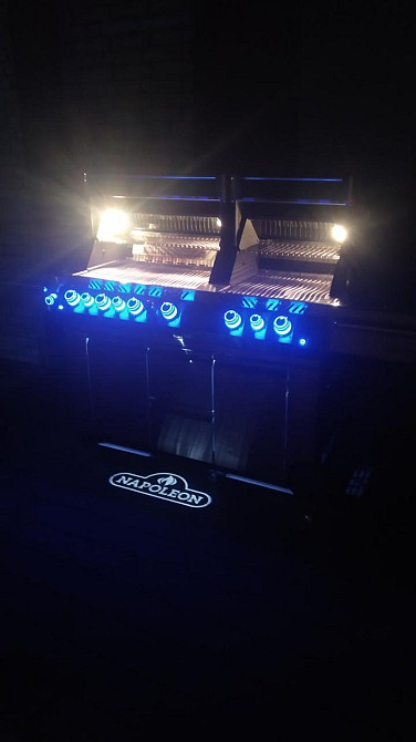 Газовий гриль Napoleon Prestige PRO 825 RSBI з бічним пальником Sizzle Zone і вертілем (69532) нерж сталь PRO825RSBIPSS Код: Рівне - фото 3