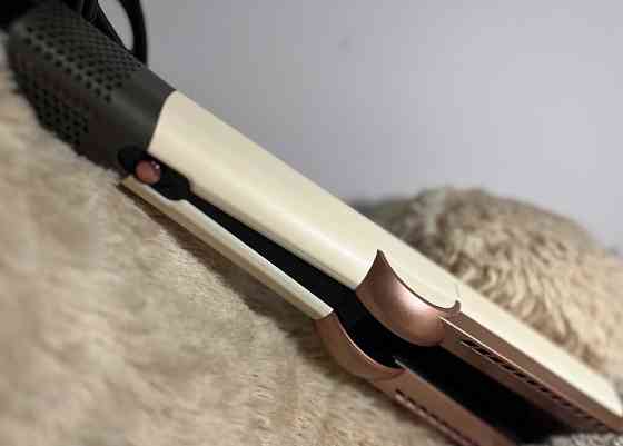 Випрямляч  з потоком повітря — безпечне вирівнювання Dyson Airstraiт. Харків