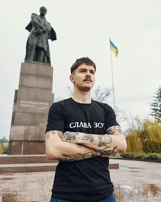 Мужская патриотическая футболка с принтом Слава ЗСУ антивоенная хлопковая черная XL Одесса - изображение 4