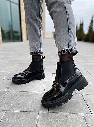 SOTHBY'S Черевики жіночі Sothby 's чорні шкіра лакована 37р. (M-1079 4988) Коломыя