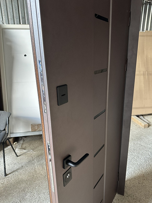 Двери уличные Redfort, модель НИКА Браун (Металл/МДФ), 2 контура Киев - изображение 4