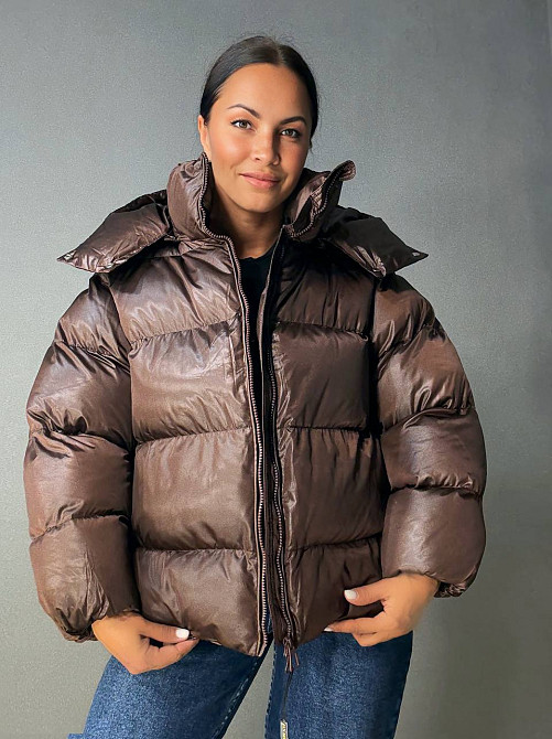Куртка женская Lady Yep 10041 глянцевая пуффер оверсайз с капюшоном коричневая, коричневый, 42 Киев - изображение 1