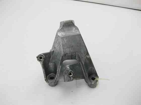 VAG  4M0199307AF Кронштейн/лапа двигуна ліва Одесса