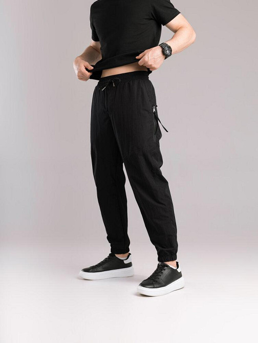 Плащевые джоггеры с карманами для мужчин. Летние черные джоггеры легкие мужские Pobedov Yoxo Киев - изображение 1