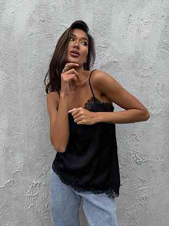 Жіночий романтичний привабливий шовковий топ з мереживом Одеса