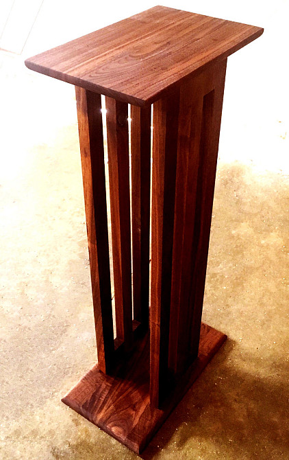 Стойка под акустику 