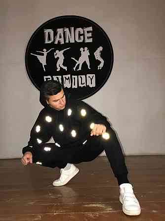 Спортивний костюм унісекс зі світловідбивним принтом. Чернівці