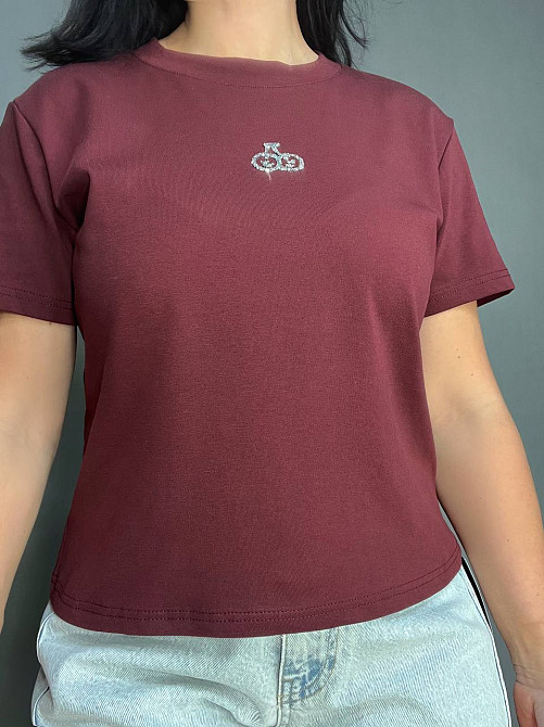 Футболка жіноча A-N 911-20 середня довжина вишня камінчики one size, бордовий, one size Київ - фото 13