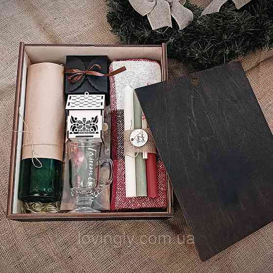 Новорічний подарунок для чоловіка з пледом, чаєм і медовим десертом Ірпінь