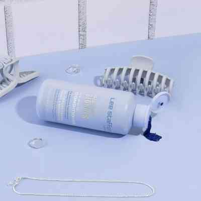 Кондиціонер для волосся Lee Stafford Bleach Blondes Ice White Conditioner 250 мл (5060282705630) Вінниця