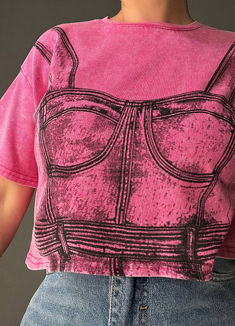 Футболка жіноча A-N 2732 варена коротка широка малюнок корсет бра, рожевий, one size Київ - фото 14