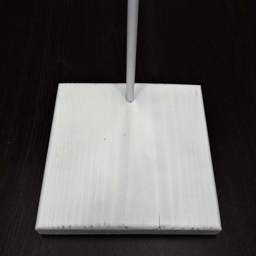 Подставка для кукол 