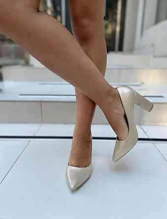 Comer Туфлі жіночі COMER золото еко-шкіра каблук 8см 40р (1970) Коломия