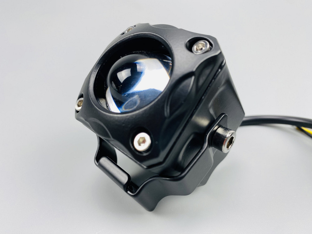 Економічний прожектор для мотоцикла, Двоколірні світлодіодні протитуманки Фара LED квадратна 20W Мукачево - фото 10