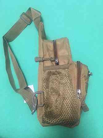 Мужская сумка тактическая через плечо песочного цвет, нагрудная сумка, размер 35*21см, 3 кармана, с USB шнуром Киев
