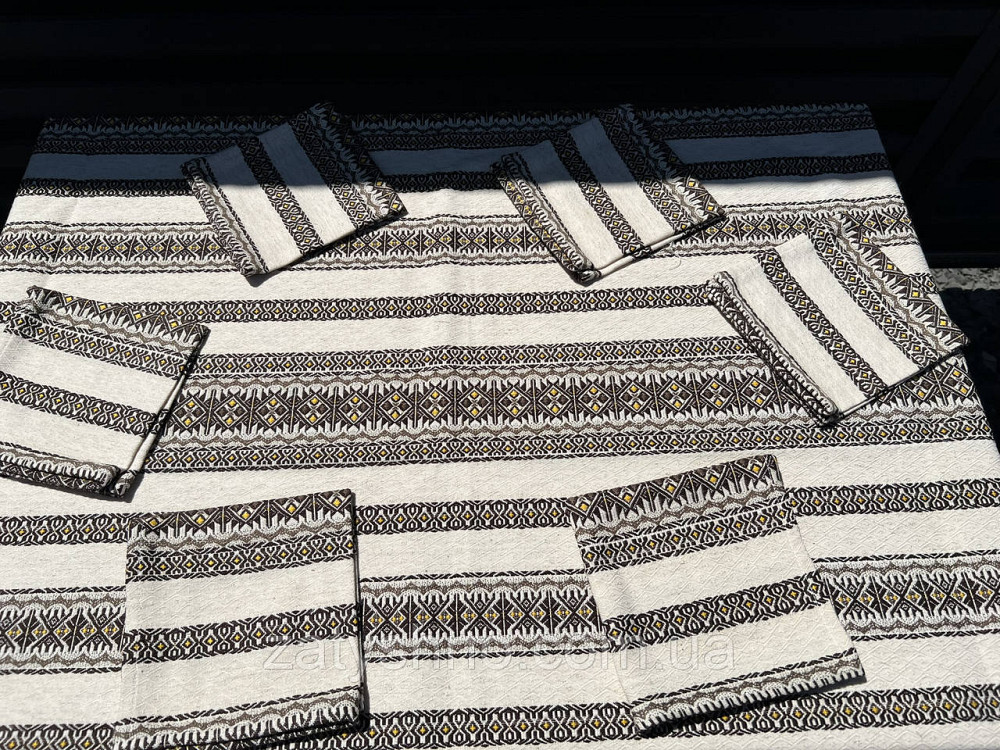 Вишита кавова скатертина на льону Київ - фото 9