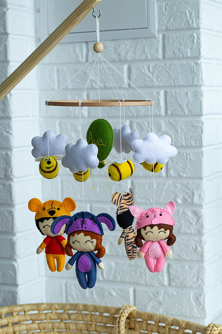 Дитячий мобіль на ліжечко для немовлят WooolyWool «Веселі дівчатка» Київ - фото 3