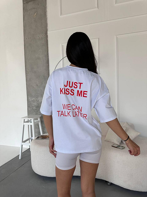 Белая оверсайз футболка с надписью на спине just kiss me, 42-46 Лубны - изображение 5
