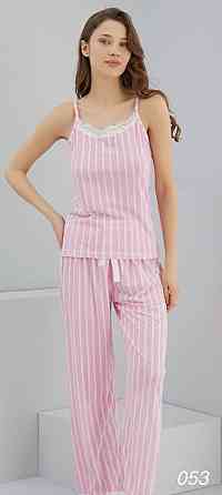 Жіноча принтована піжама-двійка: майка та штани з мереживом Рожевий, 46 Одеса