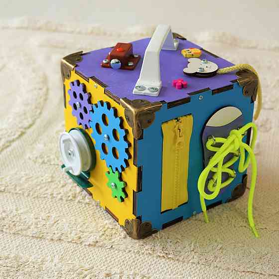 Маленький Бізікуб 15*15*15 Різнобарвний дитячий розвивальний куб міні Бізіборд Київ