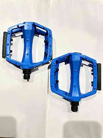 Педали велосипедные горные (с катафотами, металл, синие с шипами) Мукачево
