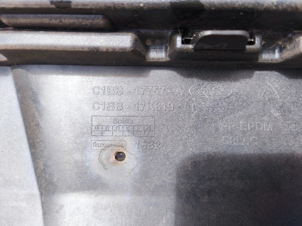 Бампер передній Ford Fiesta MK7 ST 2013-2017 (рестайлінг) Ковель - фото 8