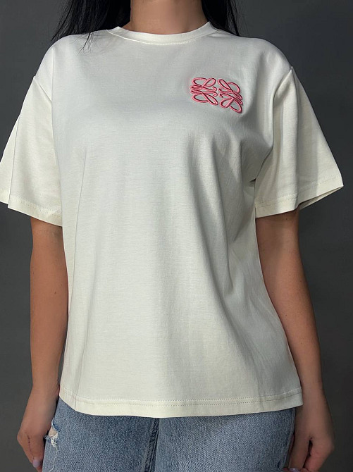 Футболка женская A-N 30096 базовая полуоверсайз с вышивкой, молочний, one size Киев - изображение 6