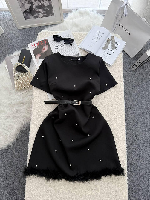 Жіноче романтичне плаття з перлинами та натуральним пір'ям креп костюмка 50/52 Одеса - фото 1