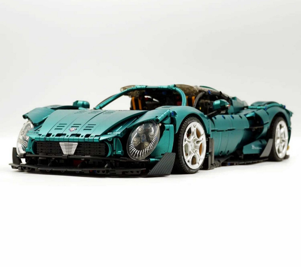 Конструктор Alfa Romeo 33 Stradale 🏎️ Масштаб 1:8 | 4208 деталей| Коллекционный суперкар Киев - изображение 2