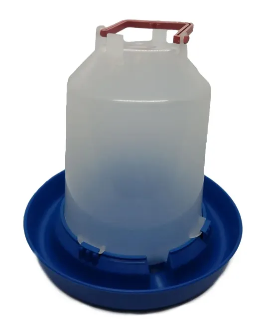 Поилка для птицы на 5,5л с пластиковой ручкой 