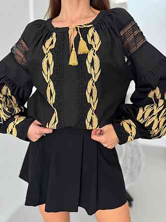 Женская стильная вышиванка с золотой вышивкой и с кружевными вставками 80% хлопок, 20% полиэстер. Одесса