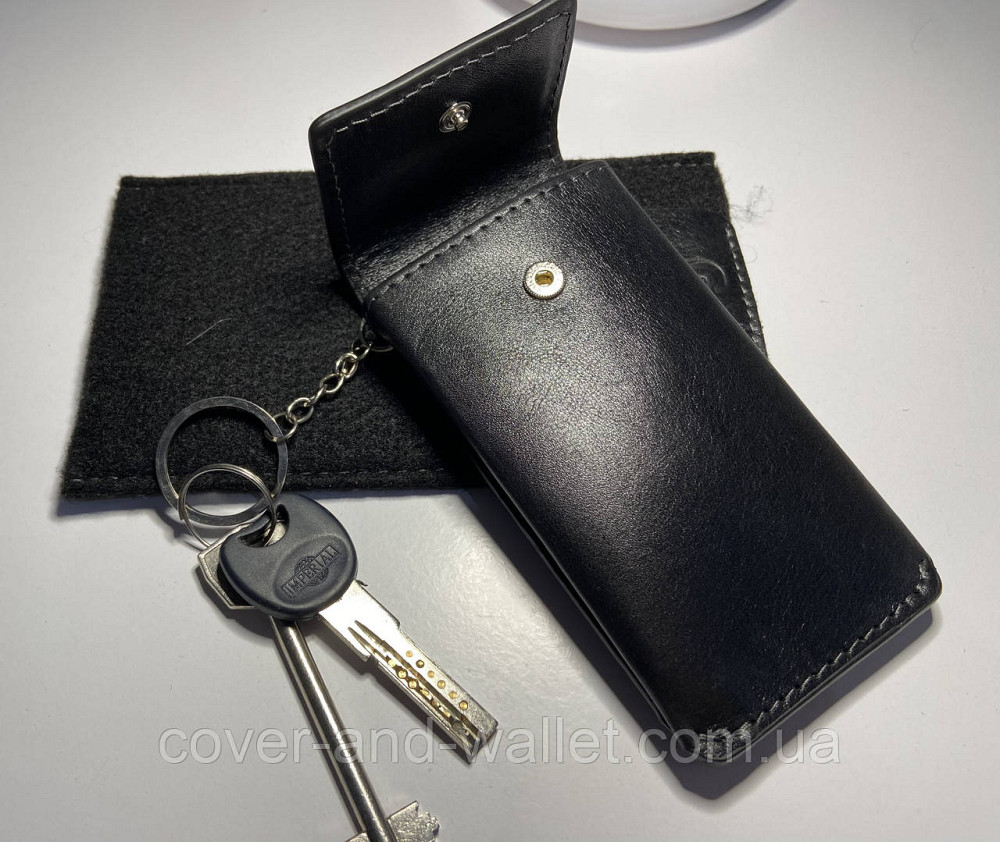 Компактная кожаная ключница с отделениями для карточек черного цвета Grande Pelle Киев - изображение 2