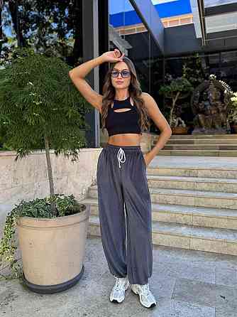 Женские базовые брюки велюровые свободного кроя турецкий королевский велюр Графит, 42/44 Одесса