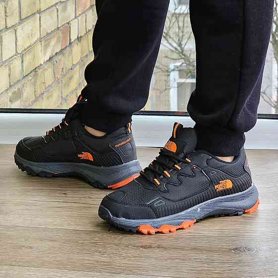 Чоловічі Кросівки The North Face Чорні з Жовтогарячим Норт Фейс (розміри: 40,41,42,43) ВідеоОбзор Дніпро