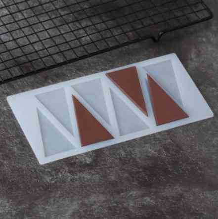 Молд для шоколада Треугольники 109 на 215 мм серый Киев