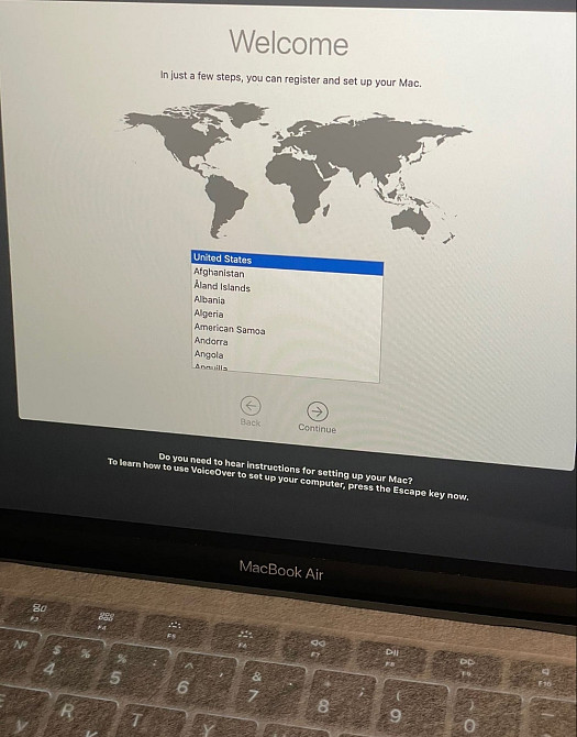 Ноутбук: MacBook Air 13