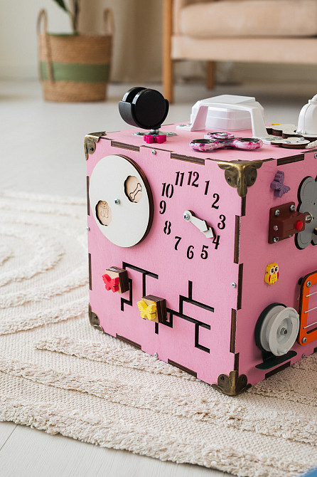 Маленький Бізікуб рожевий 23*23*23 Розвивальний куб для дівчинки Бізіборд Тернопіль - фото 9