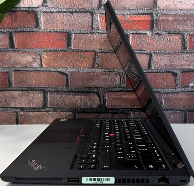 Ноутбук Lenovo ThinkPad T14 G1·Ryzen 3 4450U·16GB+SSD 256·14