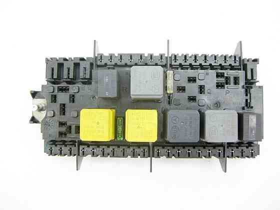 Mercedes-Benz  A2469067100 Блок реле під капотом праворуч CLA Shooting Brake X117 CLA C117 GLA X156 A-class W176 B-class W242 B-class W246 V-class W44 Одесса