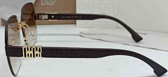 Жіночі брендові окуляри безправні коричневий градієнт із золотим лого Київ