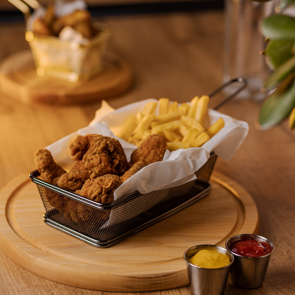 Кошик сервірувальний 21×11.5×5.5 см для подачі картоплі фрі та снеків з ручкою Чорний HP-19-11-B Коломия - фото 4