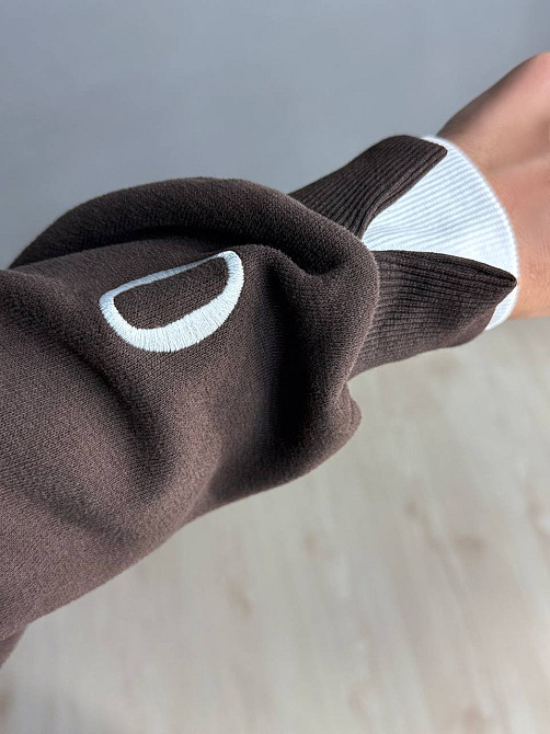 Костюм женский A-N 27063 свитшот и джогеры оверсайз с вышивкой коричневый, коричневый, S Киев - изображение 4