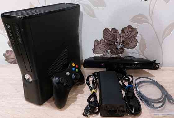 Приставка Xbox 360 Slim 300Gb. Kinect. Киев