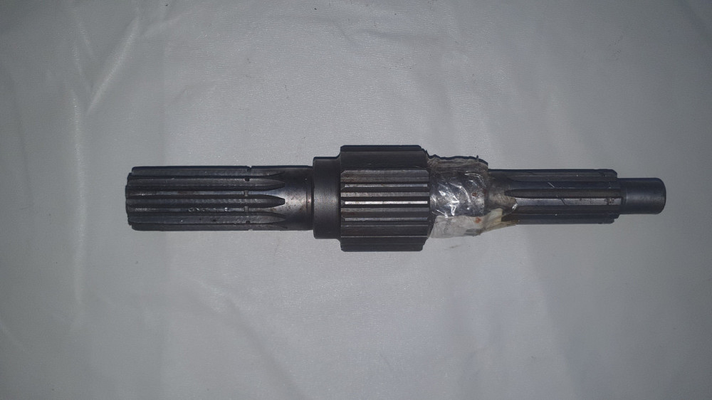 Вал вторичный КПП УАЗ-452, УАЗ-469. 452-1701105-Б. Харьков - изображение 1