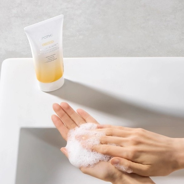 Гель-эксфолиант для сияния с каолином и бакучиолом Baku-Kaol Brightening Scrub Cleanser APOTHE 100 мл Киев - изображение 6