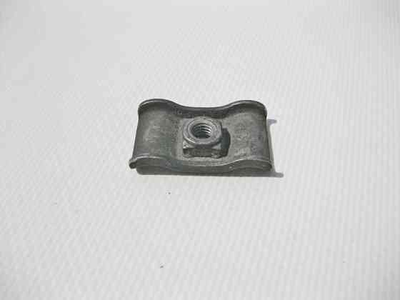 Mercedes-Benz  A0009952632 Хомут кріплення масляних трубок з привареною гайкою M6 Одеса