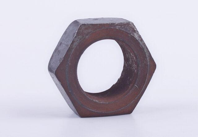 Гайка маховика DL190-12 Мукачево - фото 1